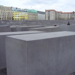 Holocaust Mahnmal.jpg