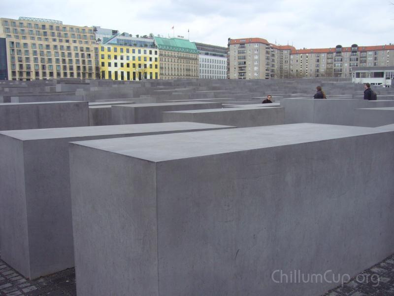 Holocaust Mahnmal.jpg