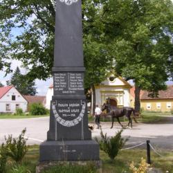 123-Hrbov,pomník